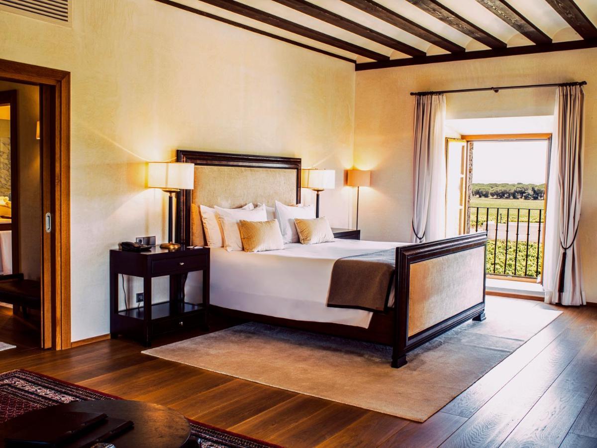 Abadia Retuerta Ledomaine Hotel Sardon De Duero ภายนอก รูปภาพ